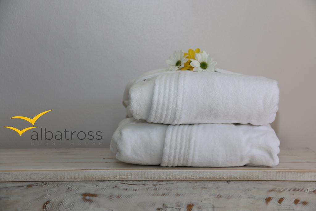 Albatross Guesthouse Лангебан Экстерьер фото