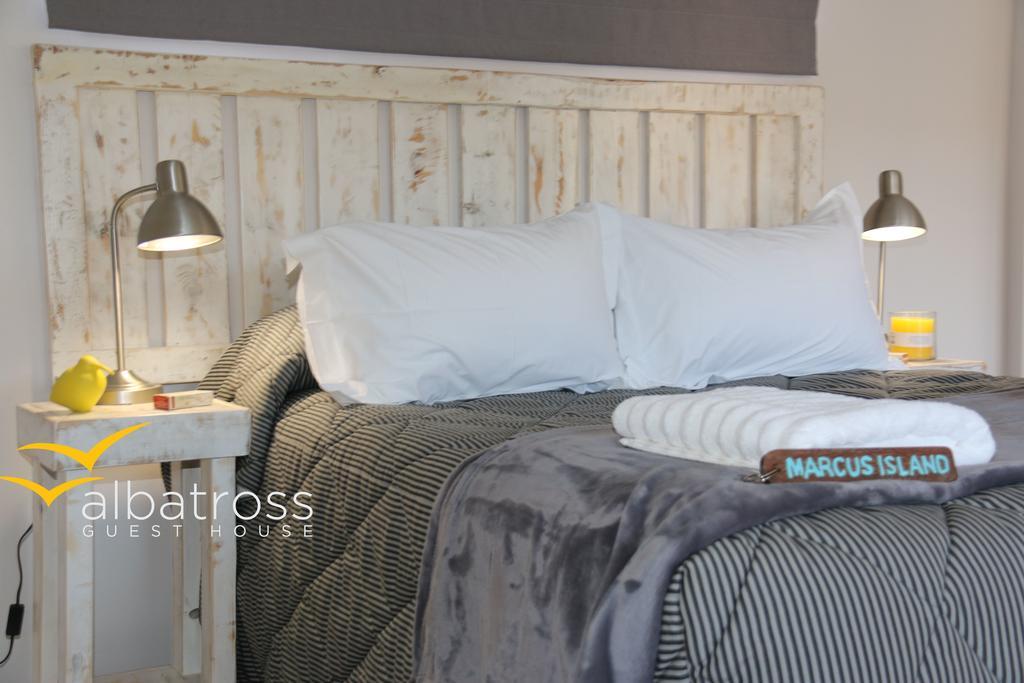 Albatross Guesthouse Лангебан Экстерьер фото